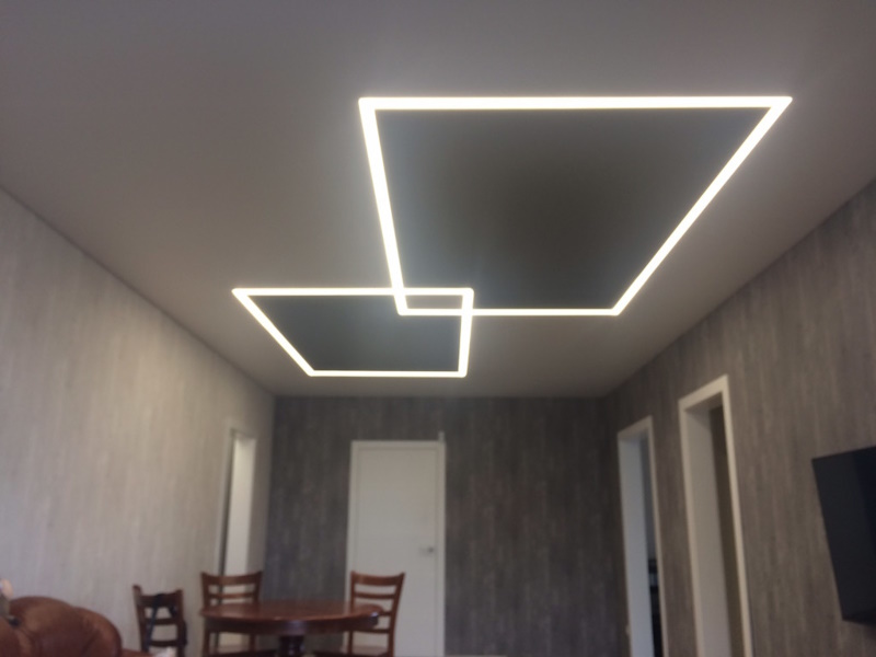 Натяжна стеля у Києві з LED підсвічуванням