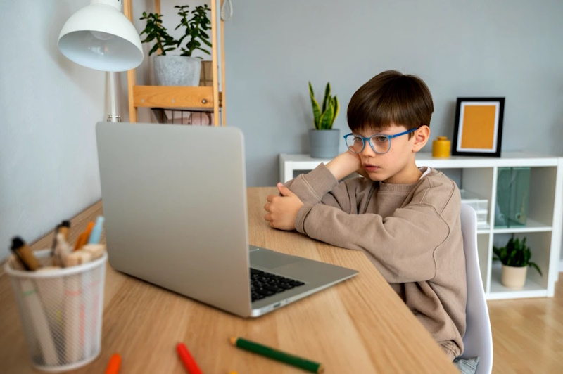 онлайн-школу для дитини