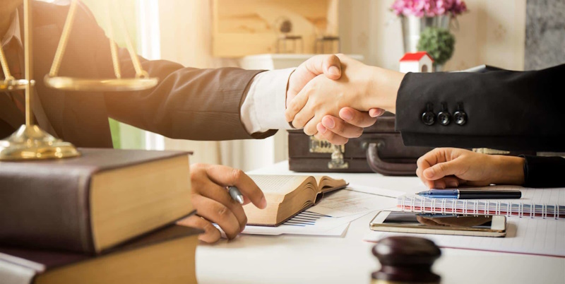 IMG_01 Адвокати з ЮрАспект